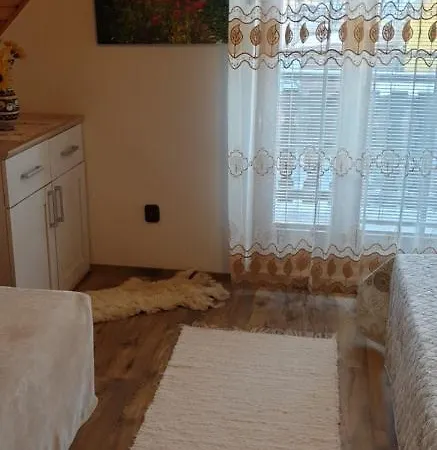 Vikendovy Domcek Tis