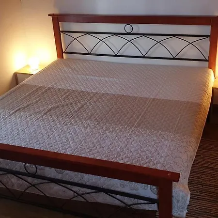 Vikendovy Domcek Tis